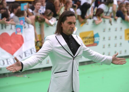 11th popular music awards Muz-TV 2013