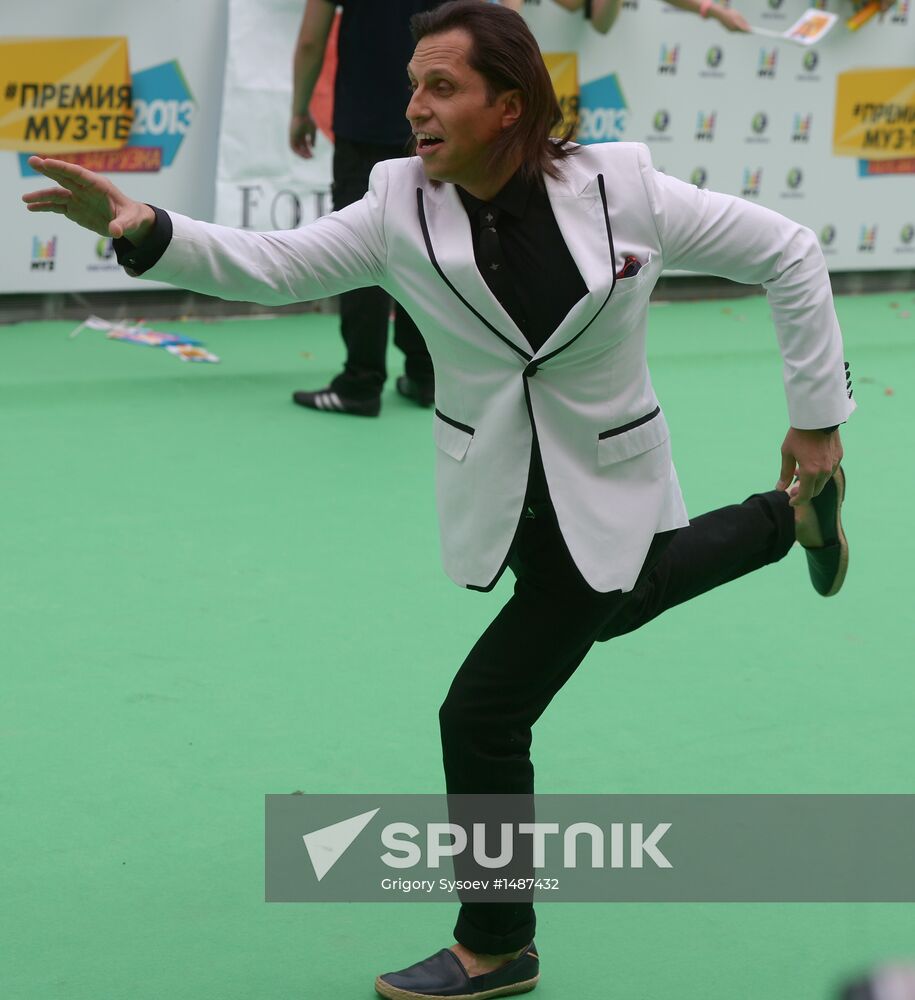 11th popular music awards Muz-TV 2013