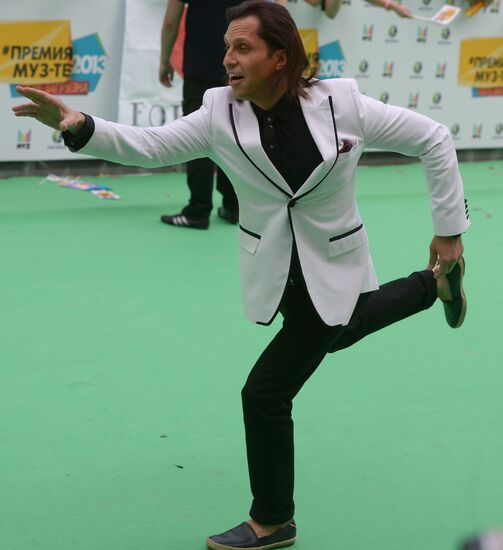 11th popular music awards Muz-TV 2013