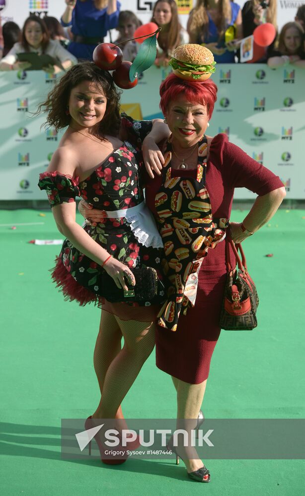 11th popular music awards Muz-TV 2013