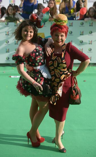 11th popular music awards Muz-TV 2013