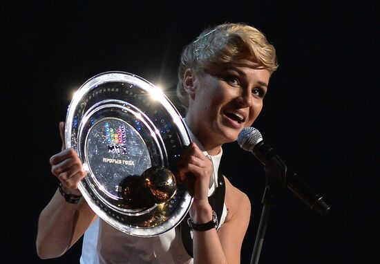 11th popular music awards Muz-TV 2013