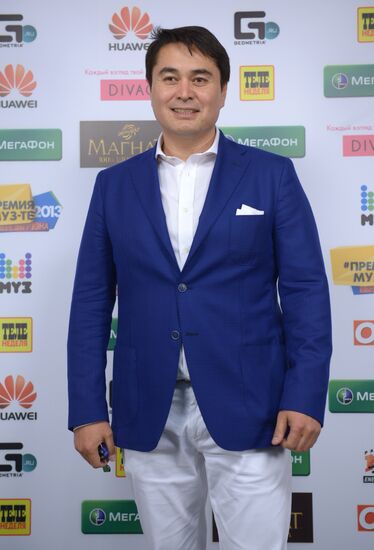 11th popular music awards Muz-TV 2013