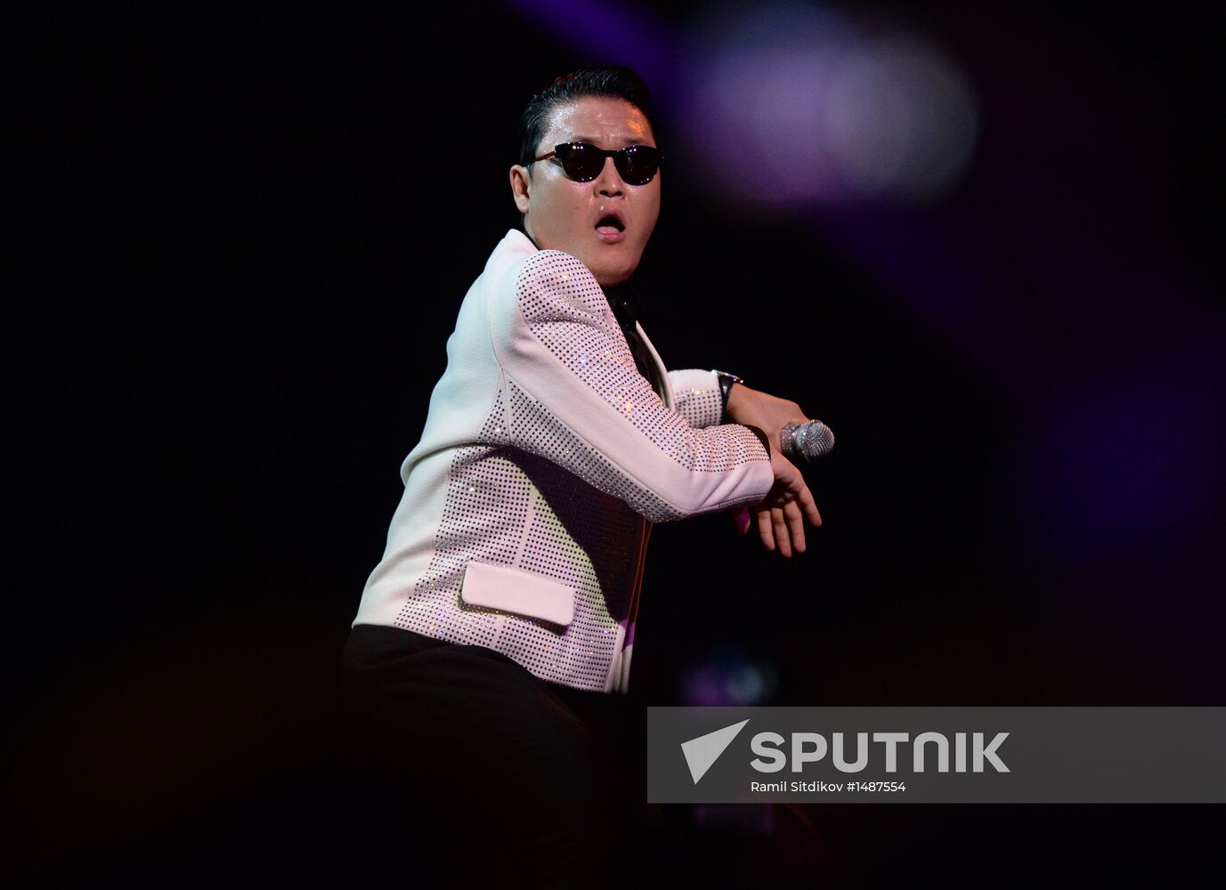 11th popular music awards Muz-TV 2013