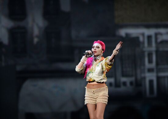 11th popular music awards Muz-TV 2013