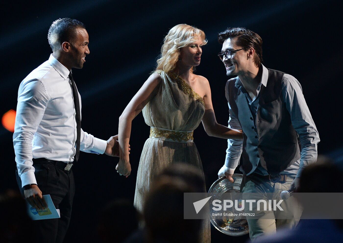 11th popular music awards Muz-TV 2013