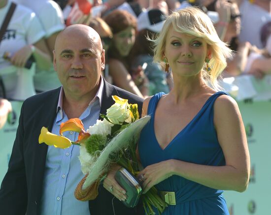 11th popular music awards Muz-TV 2013