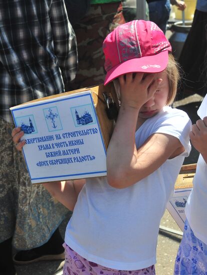 Velikaya River religious procession in Kirov Region