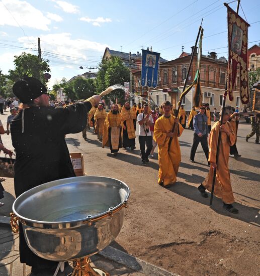 Velikaya River religious procession in Kirov Region