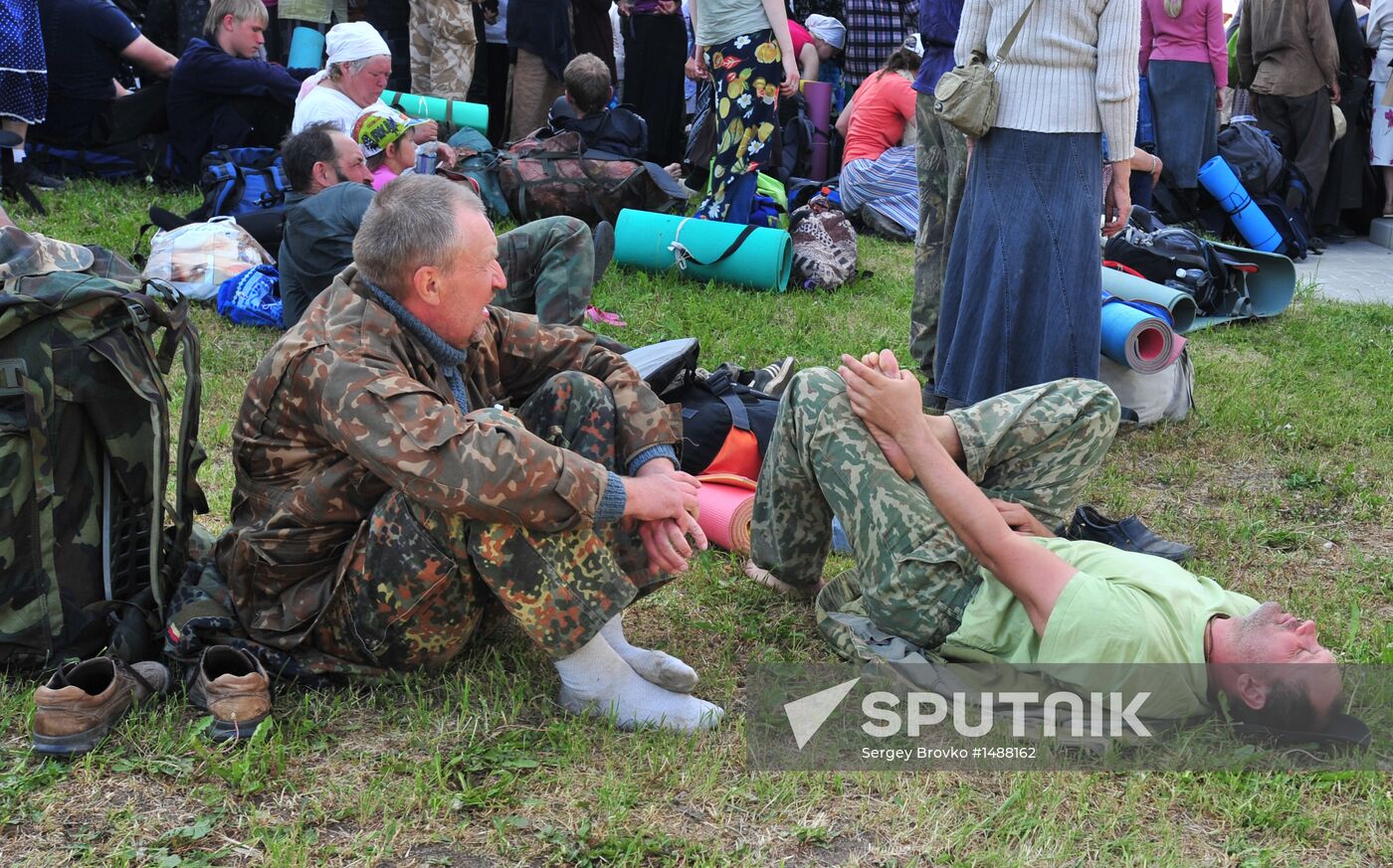 Velikaya River religious procession in Kirov Region