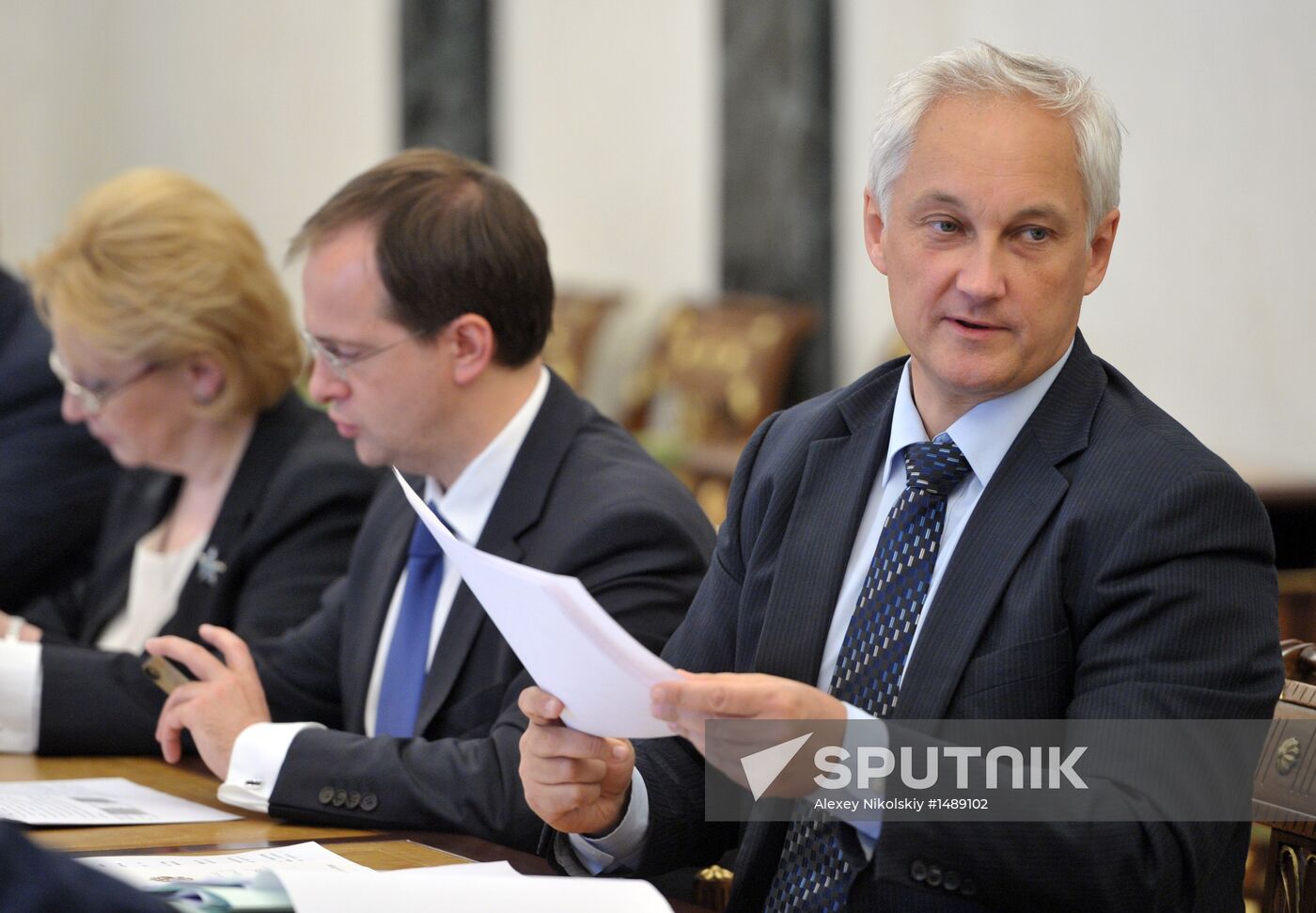 V.Putin holds meeting on economic issues in Kremlin
