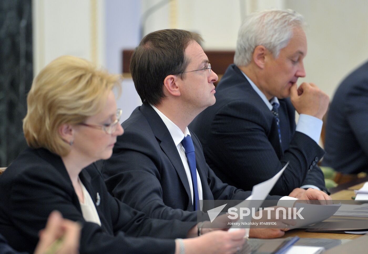 V.Putin holds meeting on economic issues in Kremlin