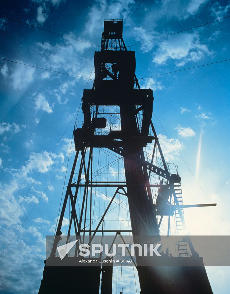 OIL DERRICK