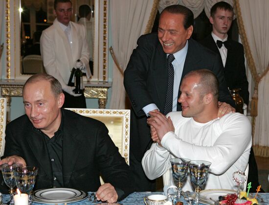 VLADIMIR PUTIN MIXED FIGHTING 