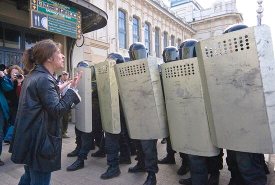 MARCH OF DISSENT IN ST. PETERSBURG