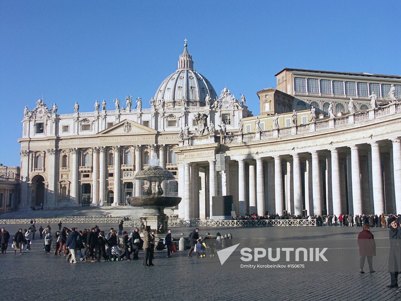 ROME SAINT PETER SQUARE CATHEDRAL