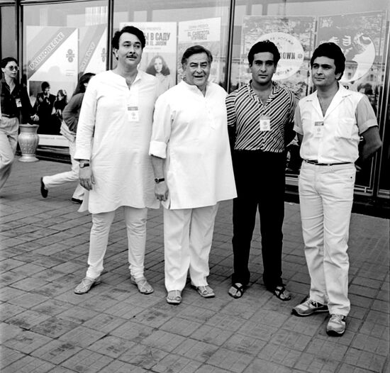 RAJ KAPOOR SONS 13TH FILM FESTIVAL MOSCOW