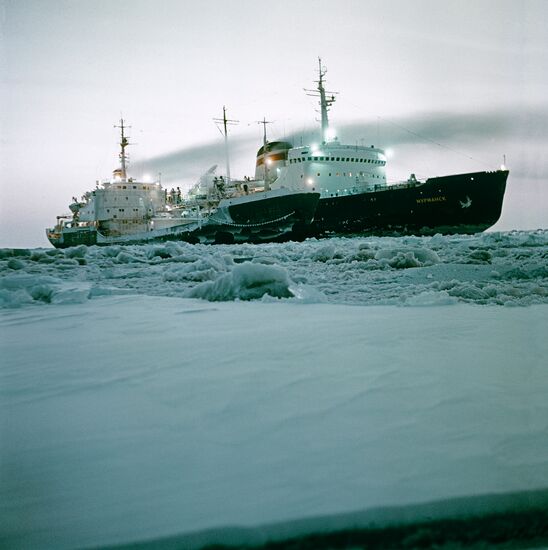 "MURMANSK" ICEBREAKER SHIP
