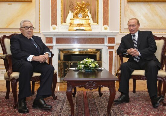 VLADIMIR PUTIN HENRY KISSINGER
