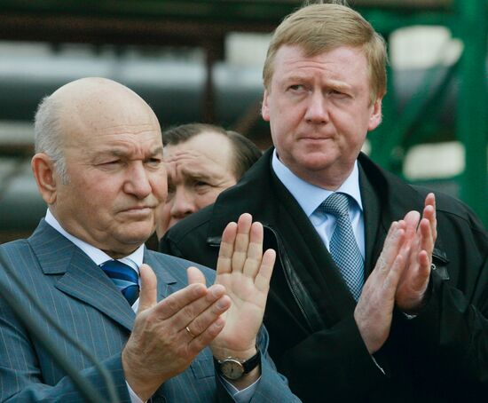 YURY LUZHKOV ANATOLY CHUBAIS
