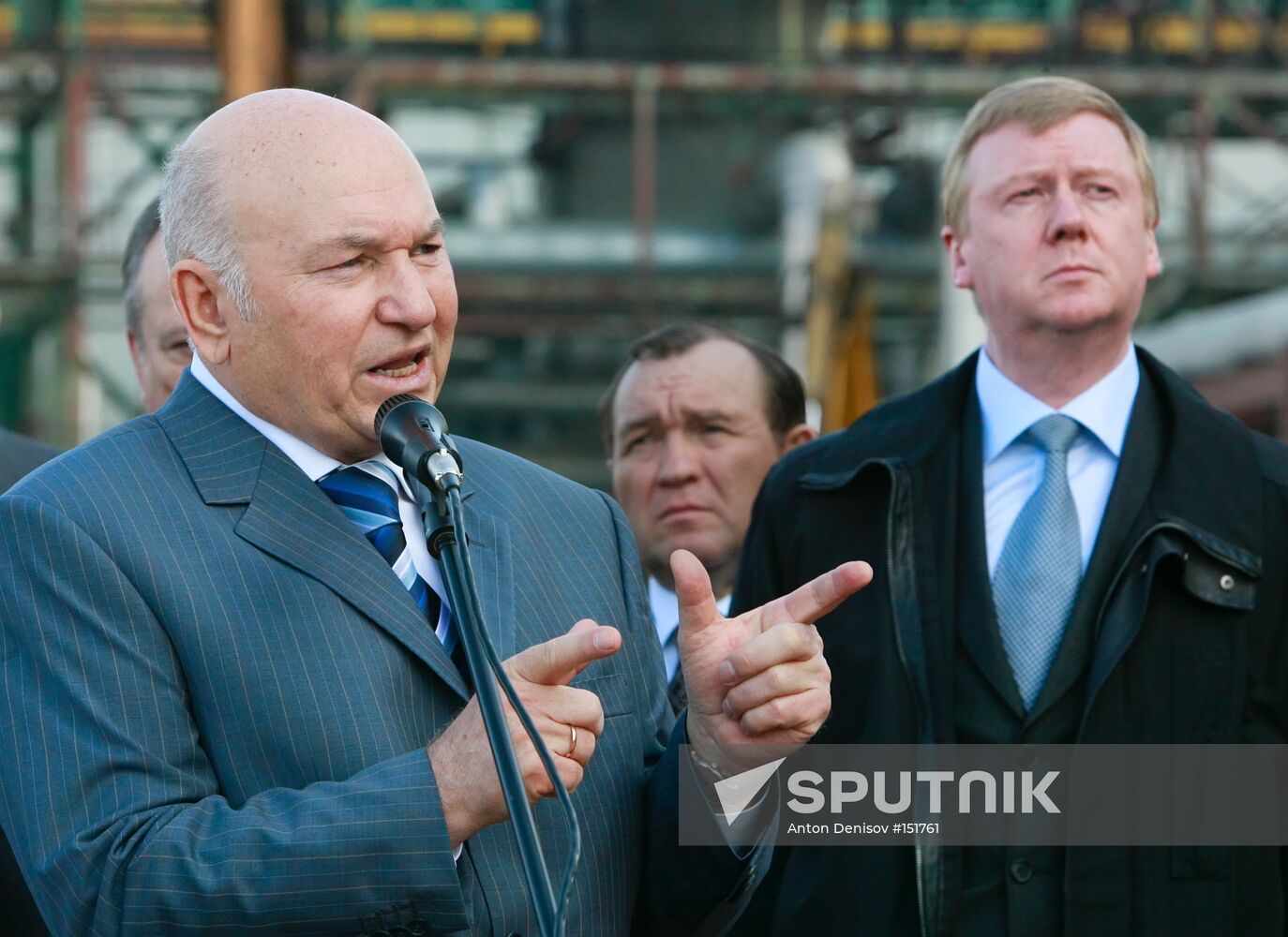 YURY LUZHKOV ANATOLY CHUBAIS
