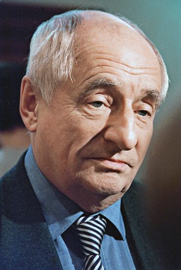 ZAKHAROV DIRECTOR LENKOM