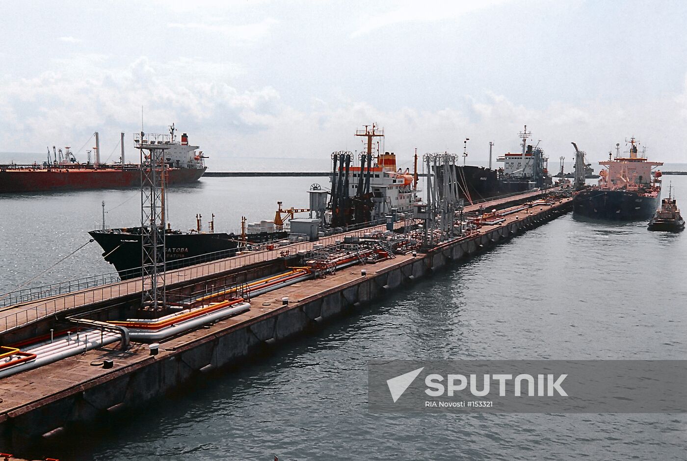 OIL PIER