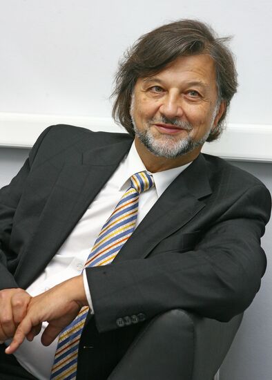 A. RYBNIKOV