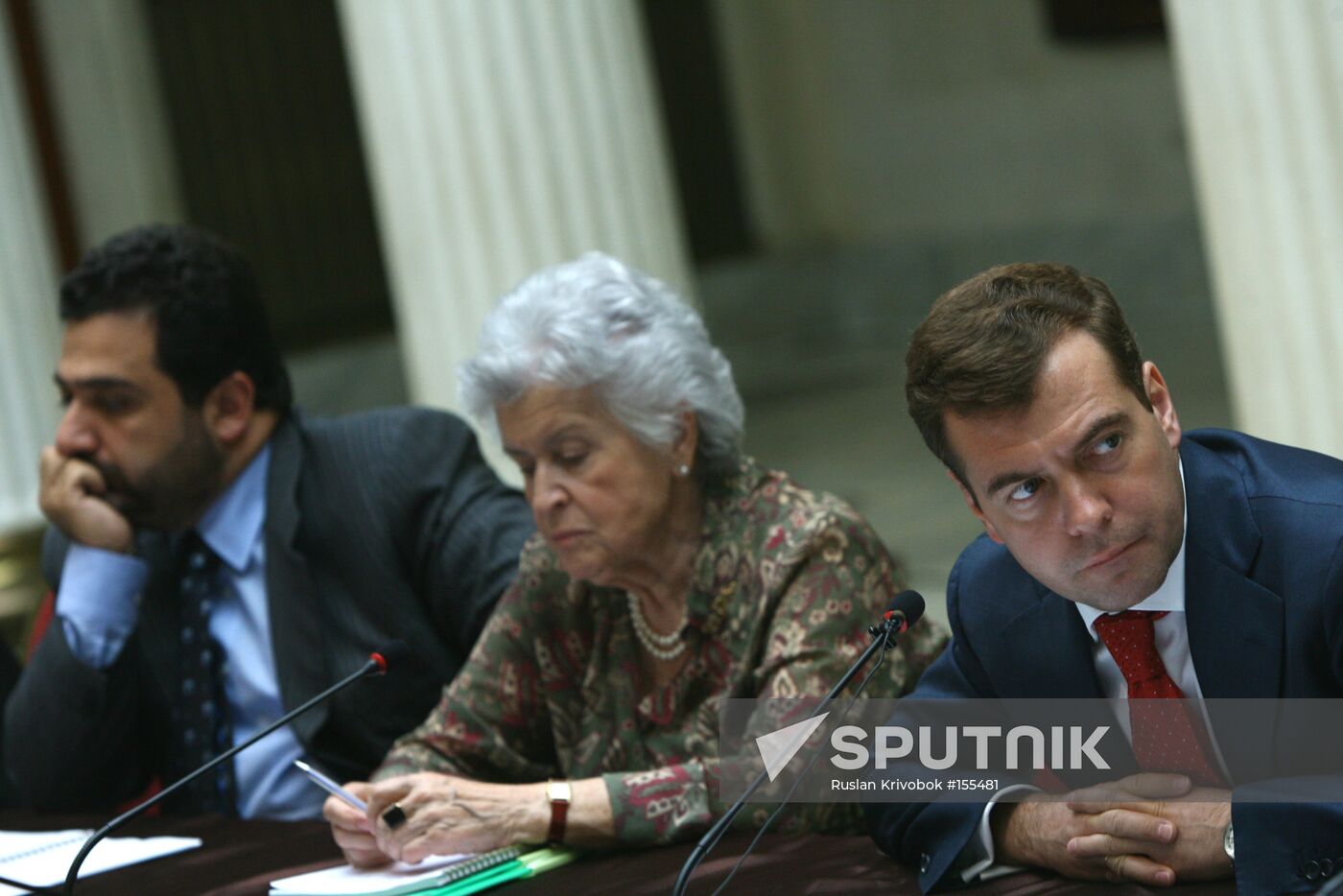 DMITRY MEDVEDEV VISITED PUSHKIN STATE MUSEUM OF FINE ARTS