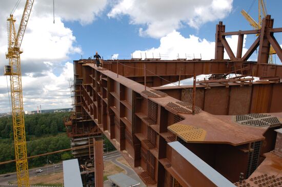 CONSTRUCTION OF ALL-SEASON MOUNTING SKIING RESORT IN MOSCOW REGI