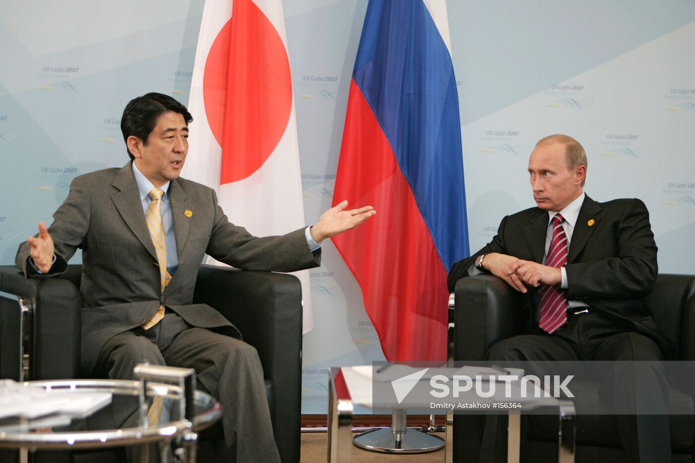 SHINZO ABE VLADIMIR PUTIN
