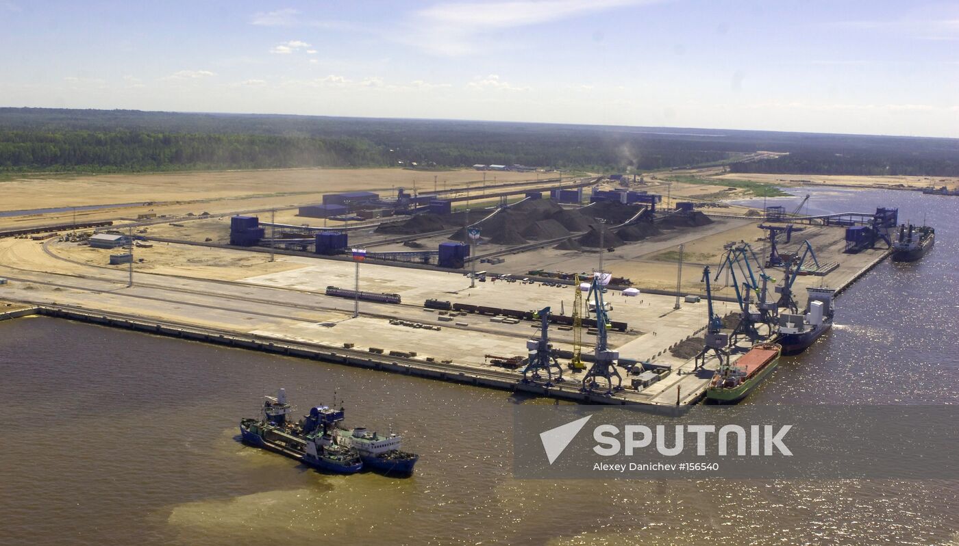 NEW PORT COMPLEX IN UST-LUGA 