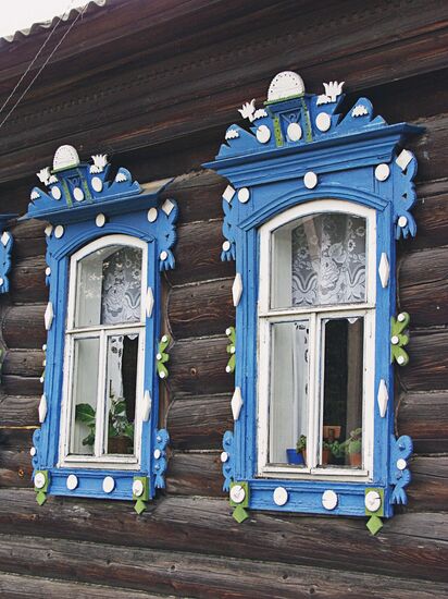 SEMYONOV TOWN HOUSE WINDOW FRAMES
