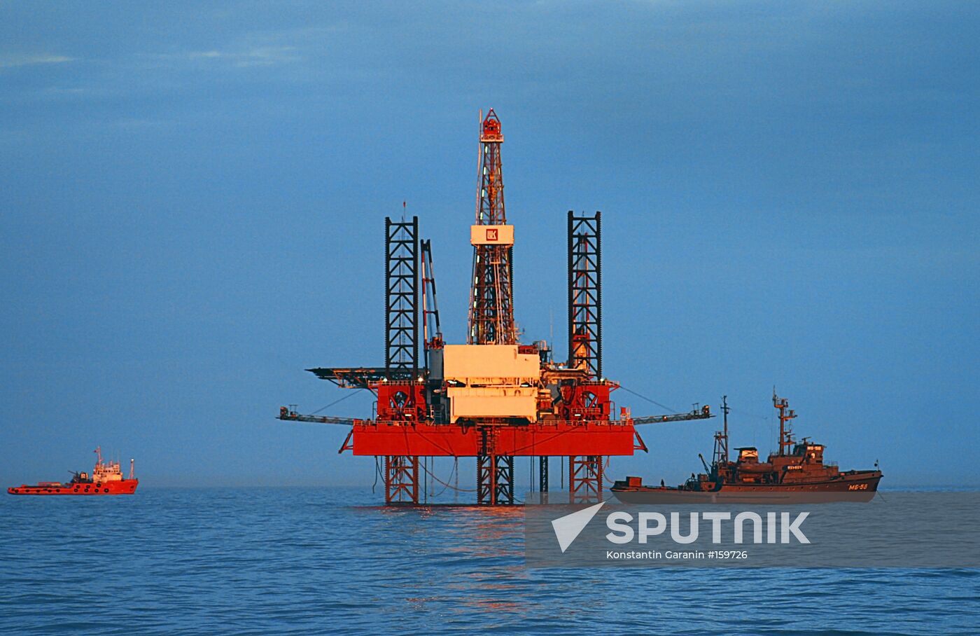 ASTRA OIL RIG