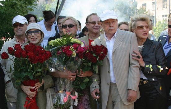 THE LAYING OF KARACHENTSOV'S SIGN
