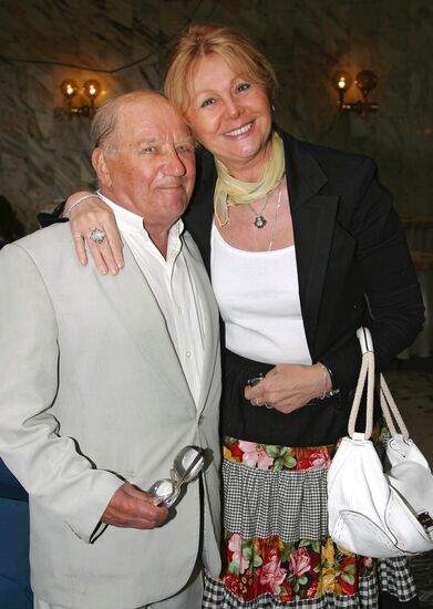 LEV DUROV NATALIA SELEZNYOVA