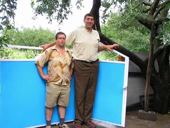 LEONID STADNIK THE WORLD'S TALLEST MAN