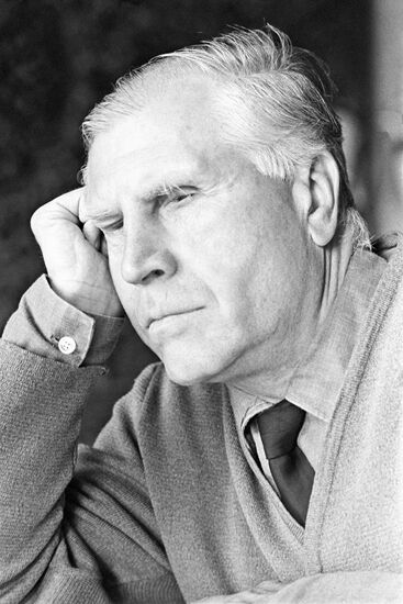 LEV PONTRYAGIN ACADEMICIAN