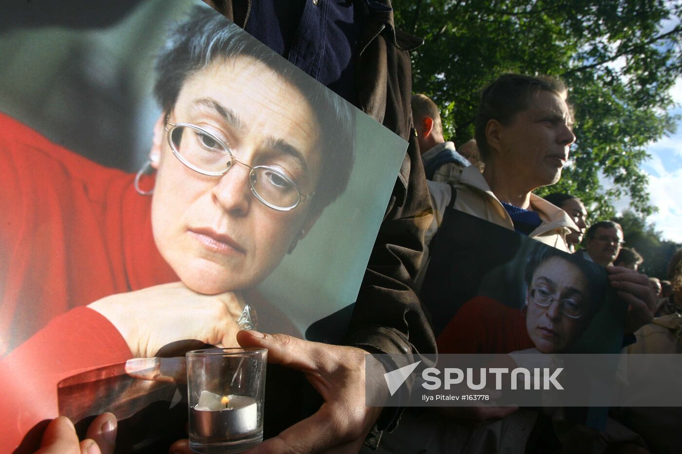 DEMONSTRATION IN MEMORY OF ANNA POLITKOVSKAYA