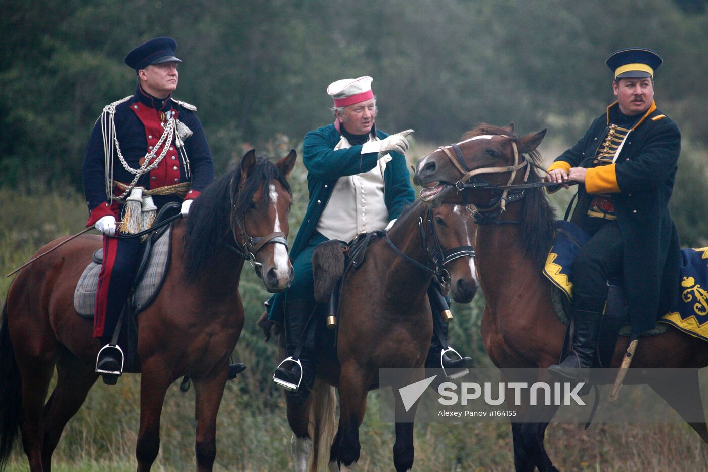 RE-ENACTING BATTLE OF BORODINO