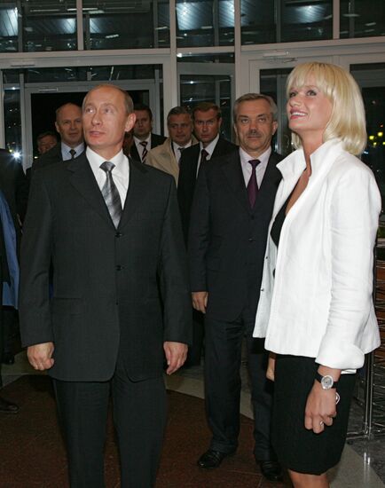VLADIMIR PUTIN SVETLANA KHORKINA