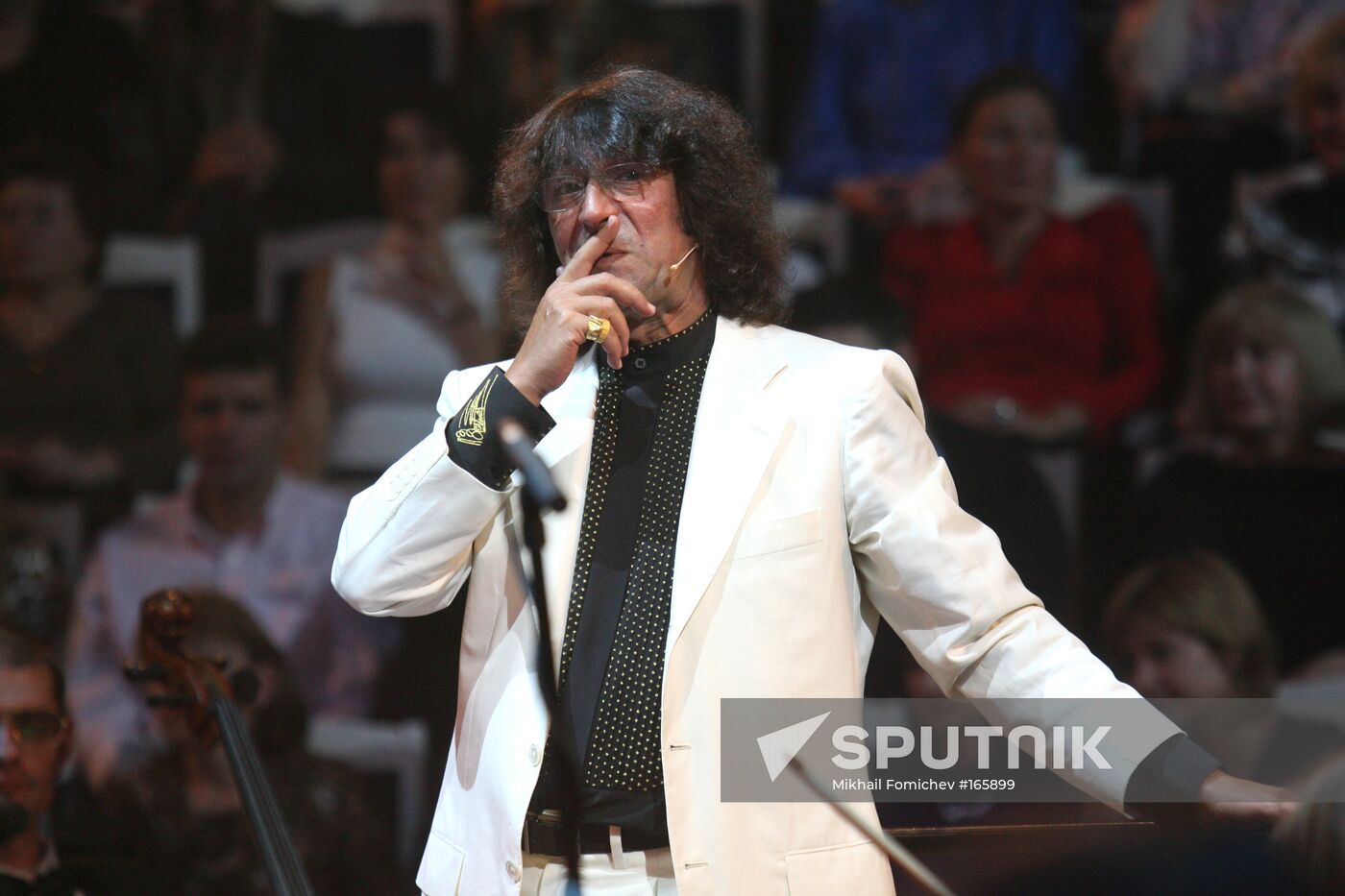 SEEING NEW YEAR IN WITH YURY BASHMET