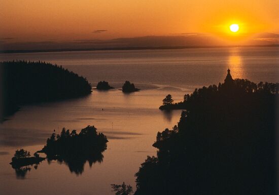 VALAAM ISLAND MONASTERY BAY ST.NICHOLAS MONASTIC RETREAT TWILIGH
