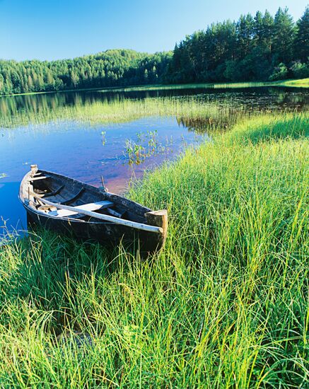 ARKHANGELSK REGION LANDSCAPE POND BOAT