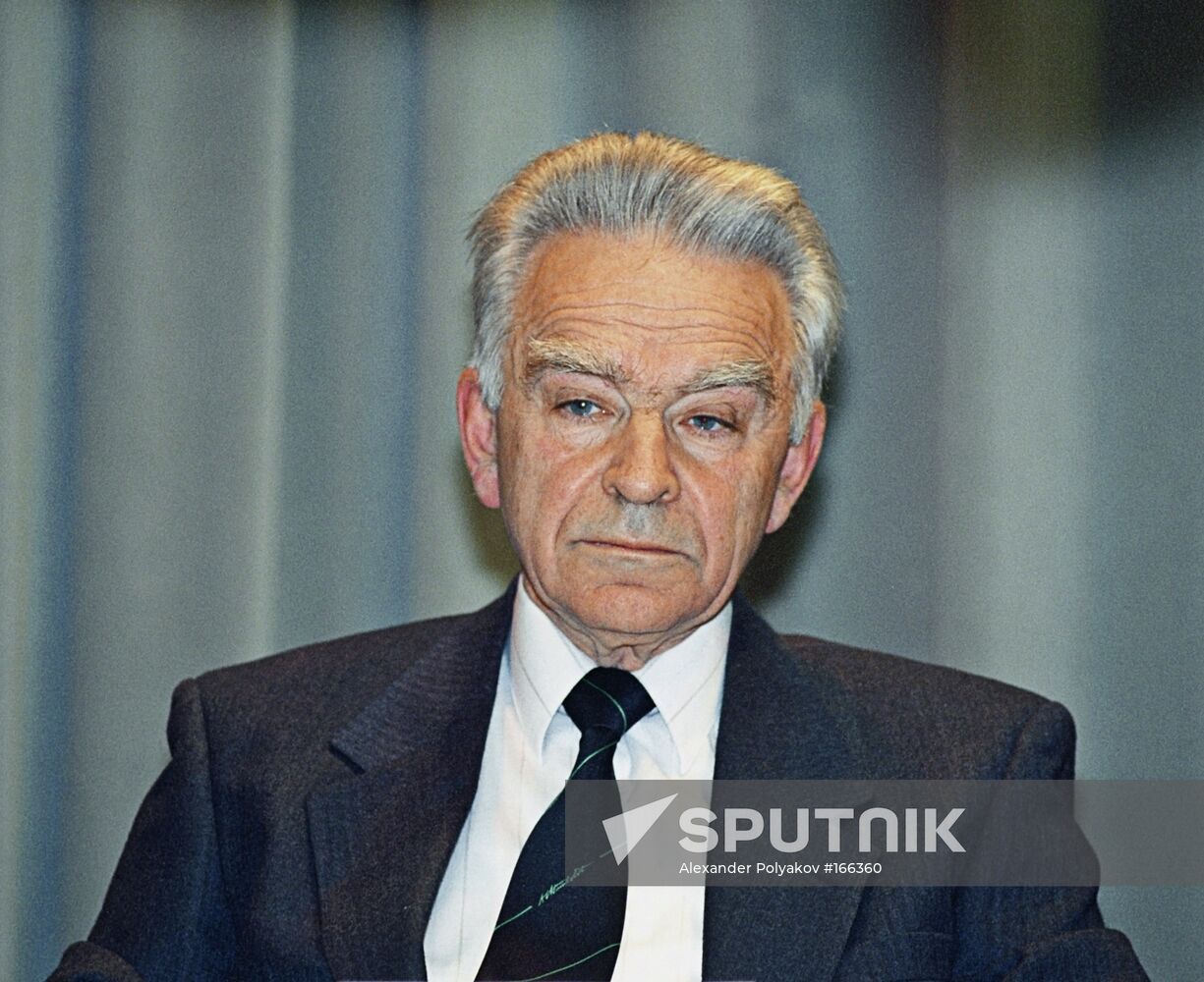 LEONID KELDYSH PHYSICIST