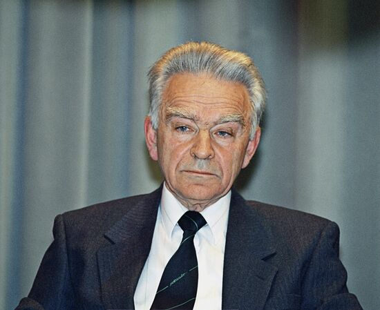 LEONID KELDYSH PHYSICIST