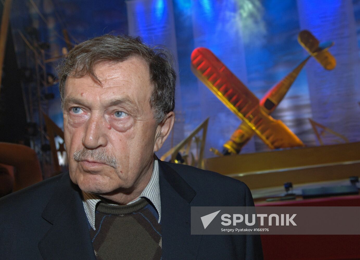 VASILY AKSYONOV