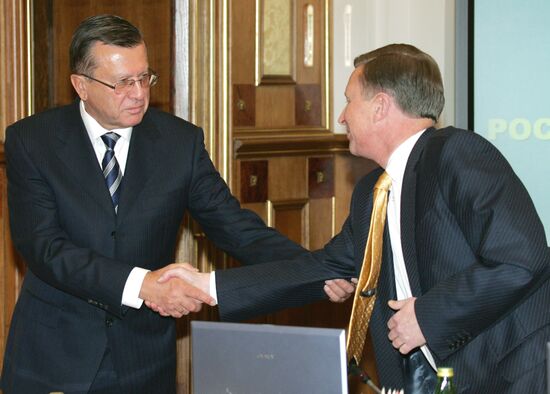 Viktor Zubkov, Sergei Ivanov