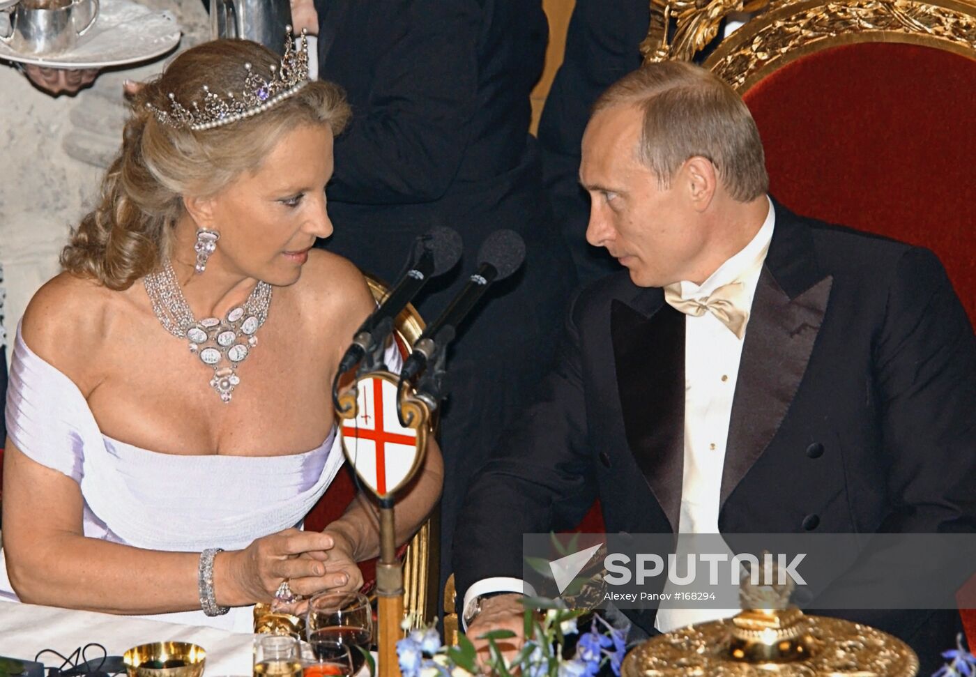 Putin, princess of Kent, conversation, London Guildhall, dinner