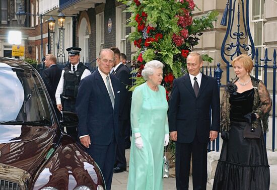 Putin Mrs. Putin Elizabeth II Philip reception Spencer House